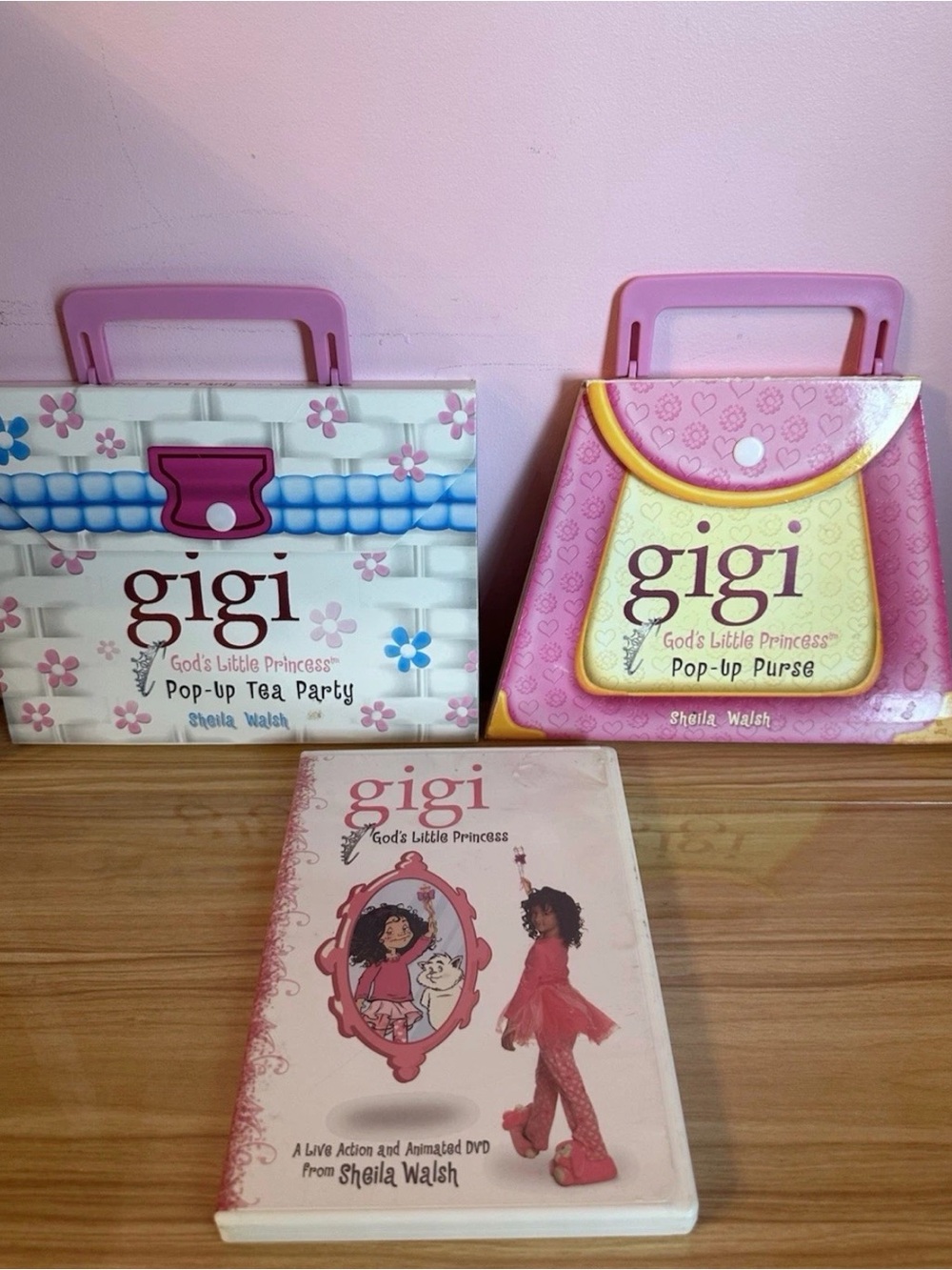 gigi Pop-Up Tea Party & Purse Playset with DVD - Pink